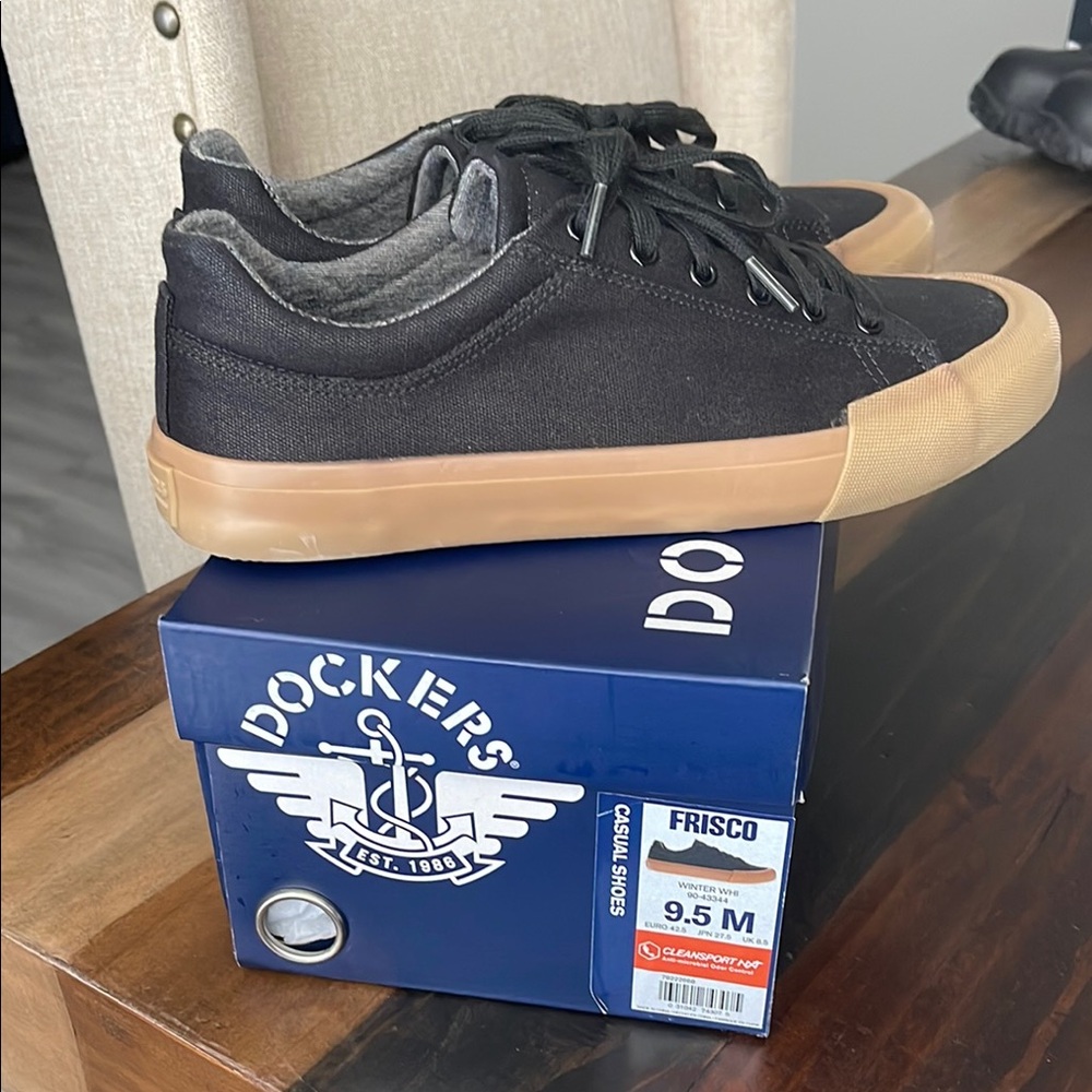 Dockers Men's Black and Tan Casual Shoes
